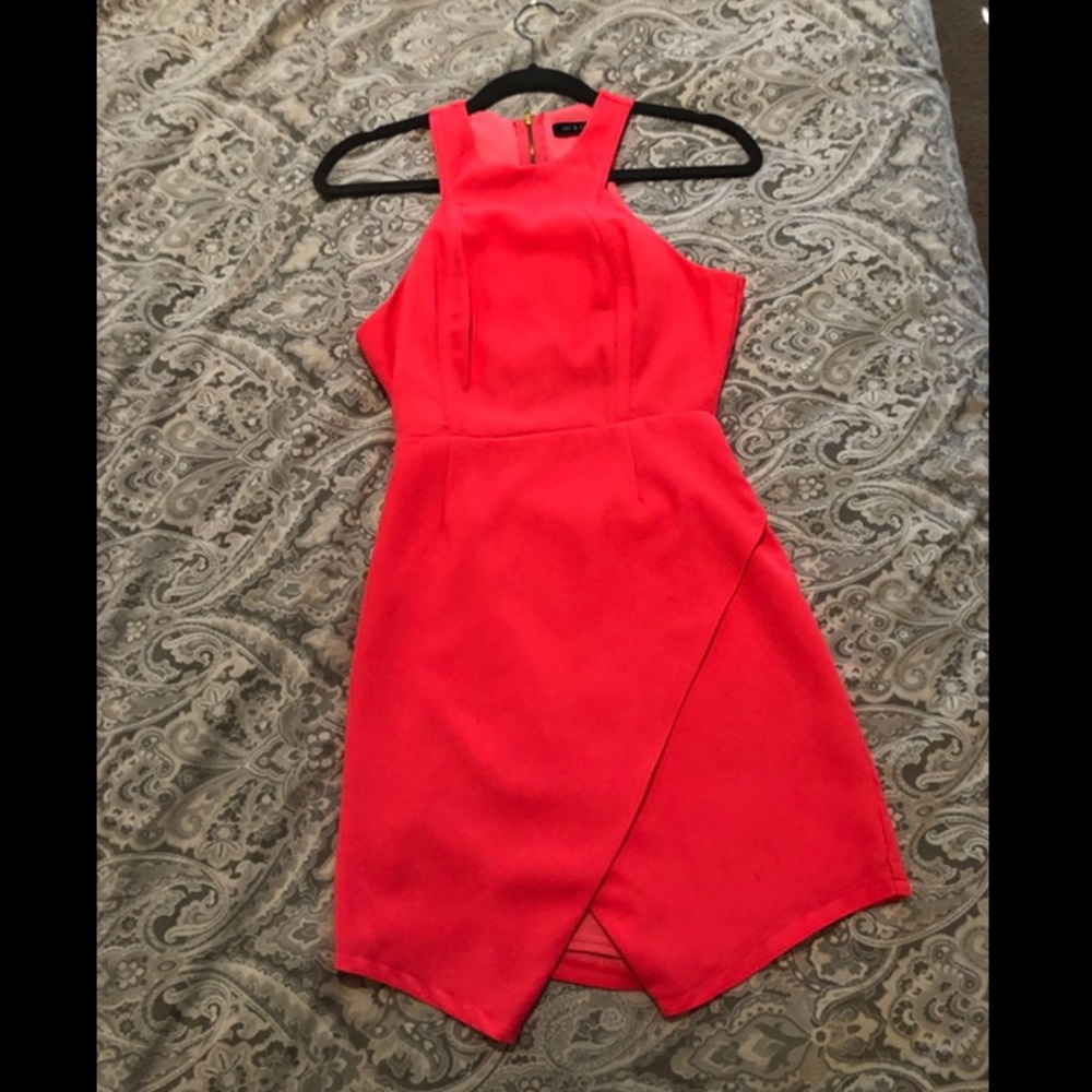 Pink dress with zip in the back